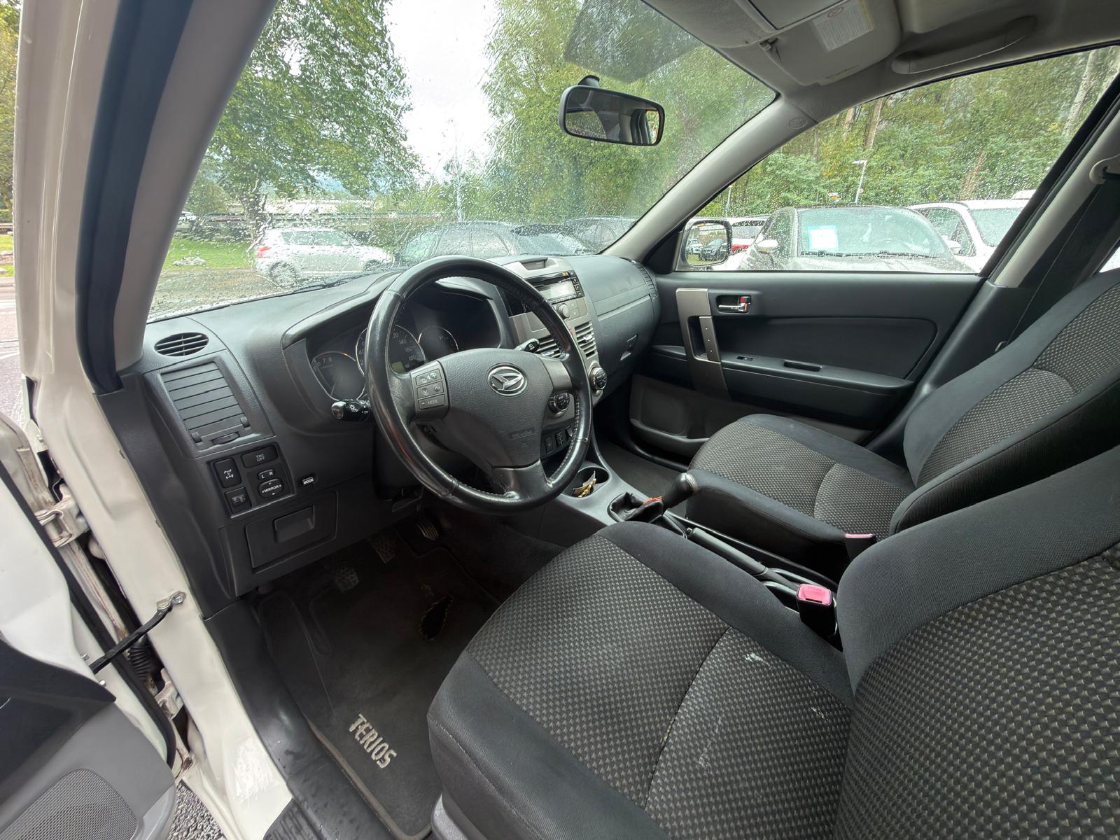 DAIHATSU Terios 1.5 16V SX 4WD-image-11