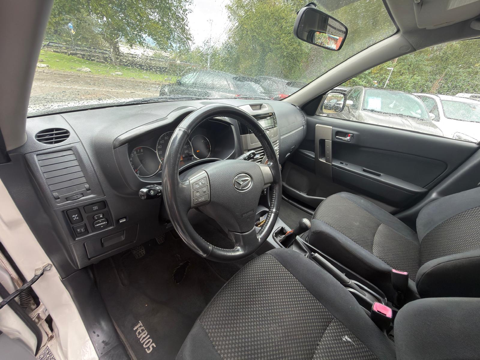 DAIHATSU Terios 1.5 16V SX 4WD-image-8