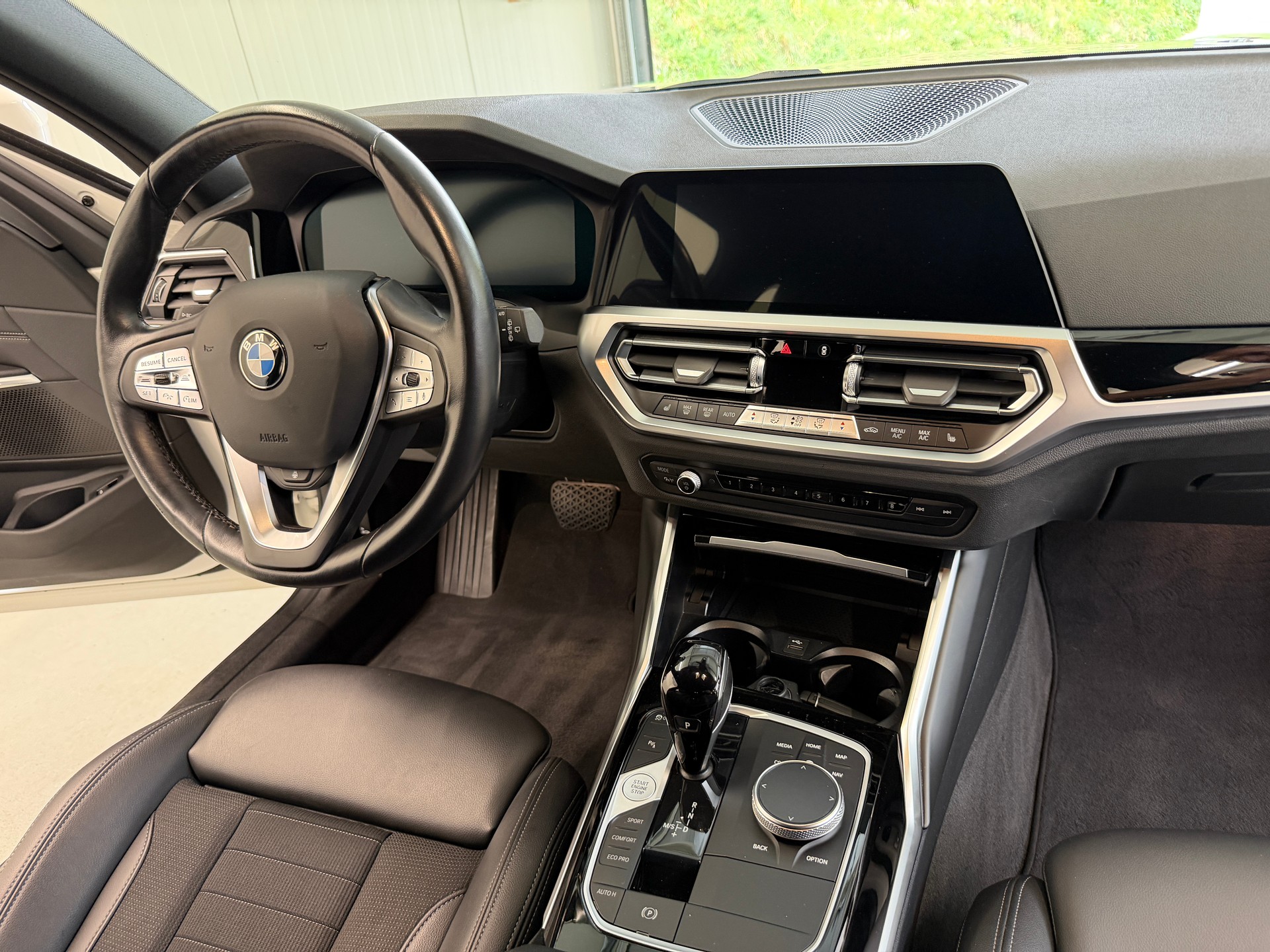 BMW 320d xDrive 48V Touring Sport Line Steptronic-image-18