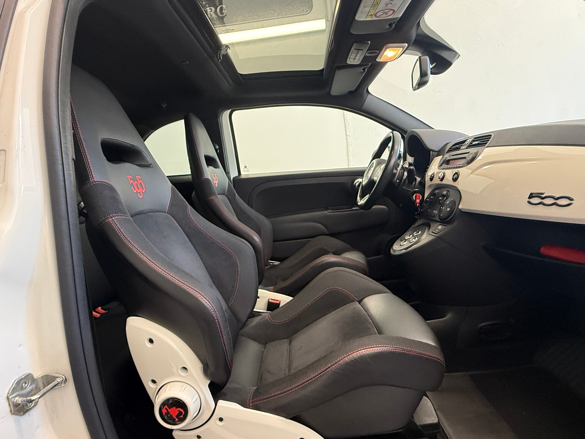 FIAT 595C 1.4 16V Turbo Abarth Competizione Dualogic Ab 220.- pro Monat-image-11