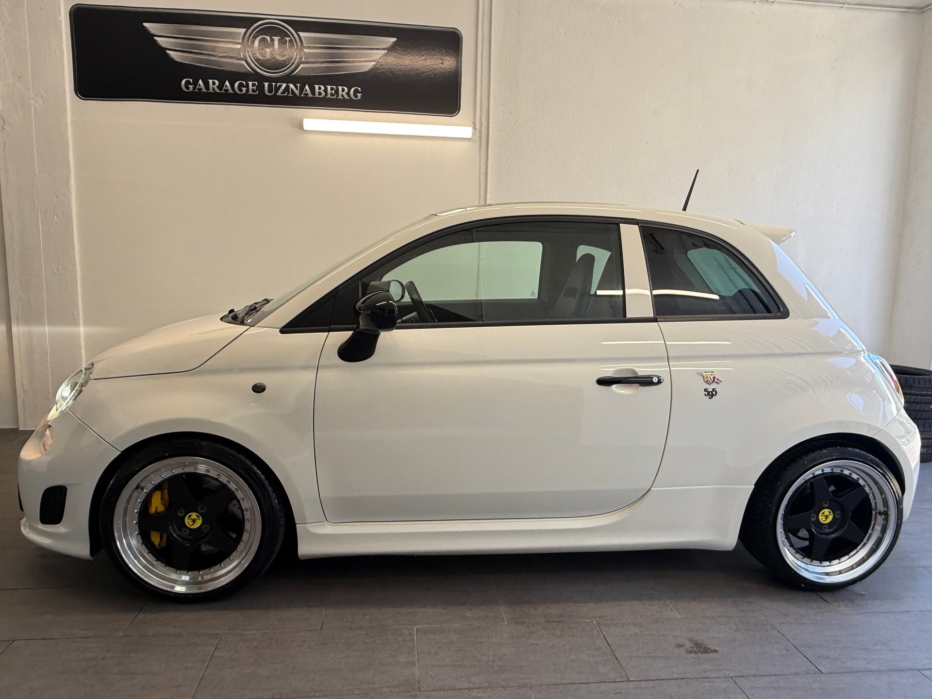 FIAT 595C 1.4 16V Turbo Abarth Competizione Dualogic Ab 220.- pro Monat-image-1