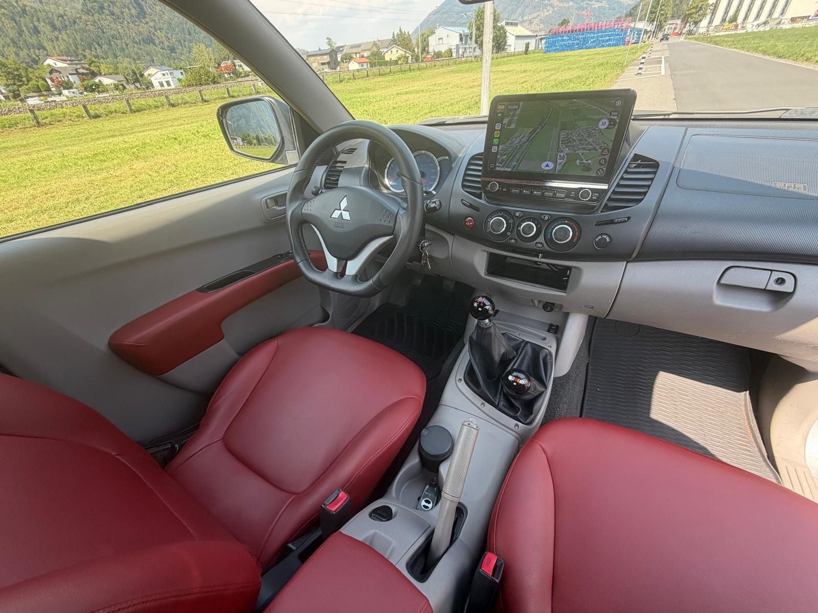 MITSUBISHI Club cab Ralliart-image-3