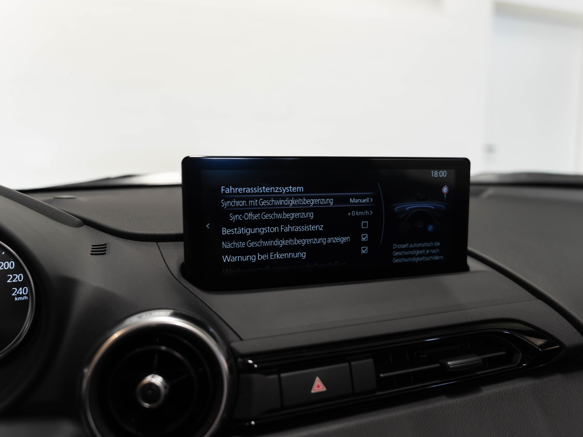 MAZDA MX-5 Skyactiv-G 132 Exclusive-line-image-27