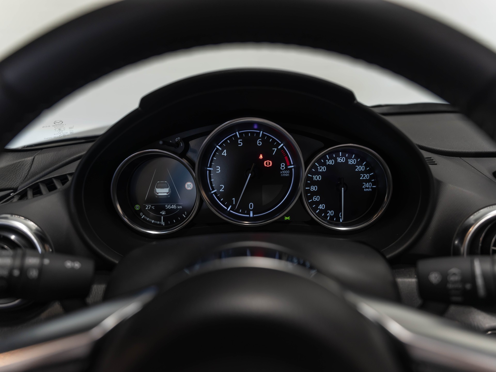 MAZDA MX-5 Skyactiv-G 132 Exclusive-line-image-24