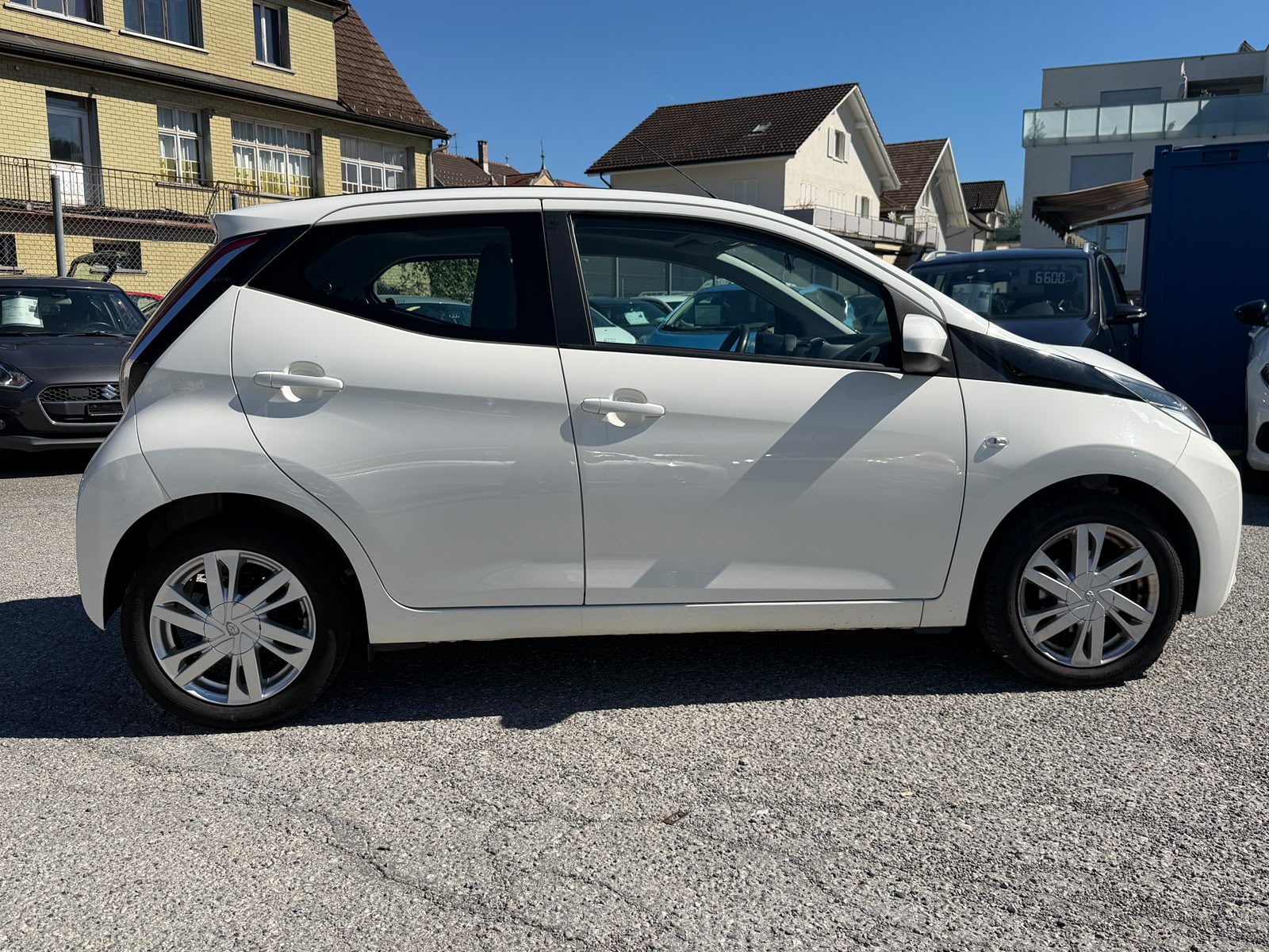 TOYOTA Aygo 1.0 VVT-i x-play-image-3