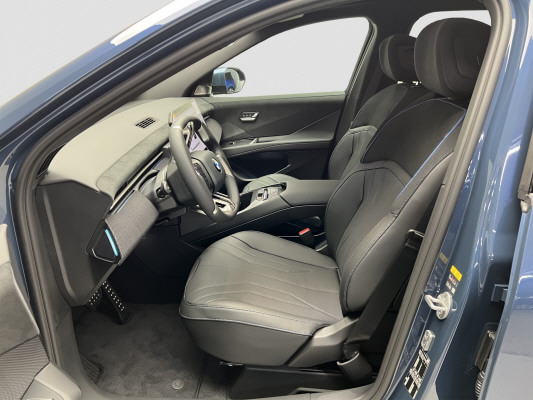 BMW iX3 50 xDrive M Sport-image-8
