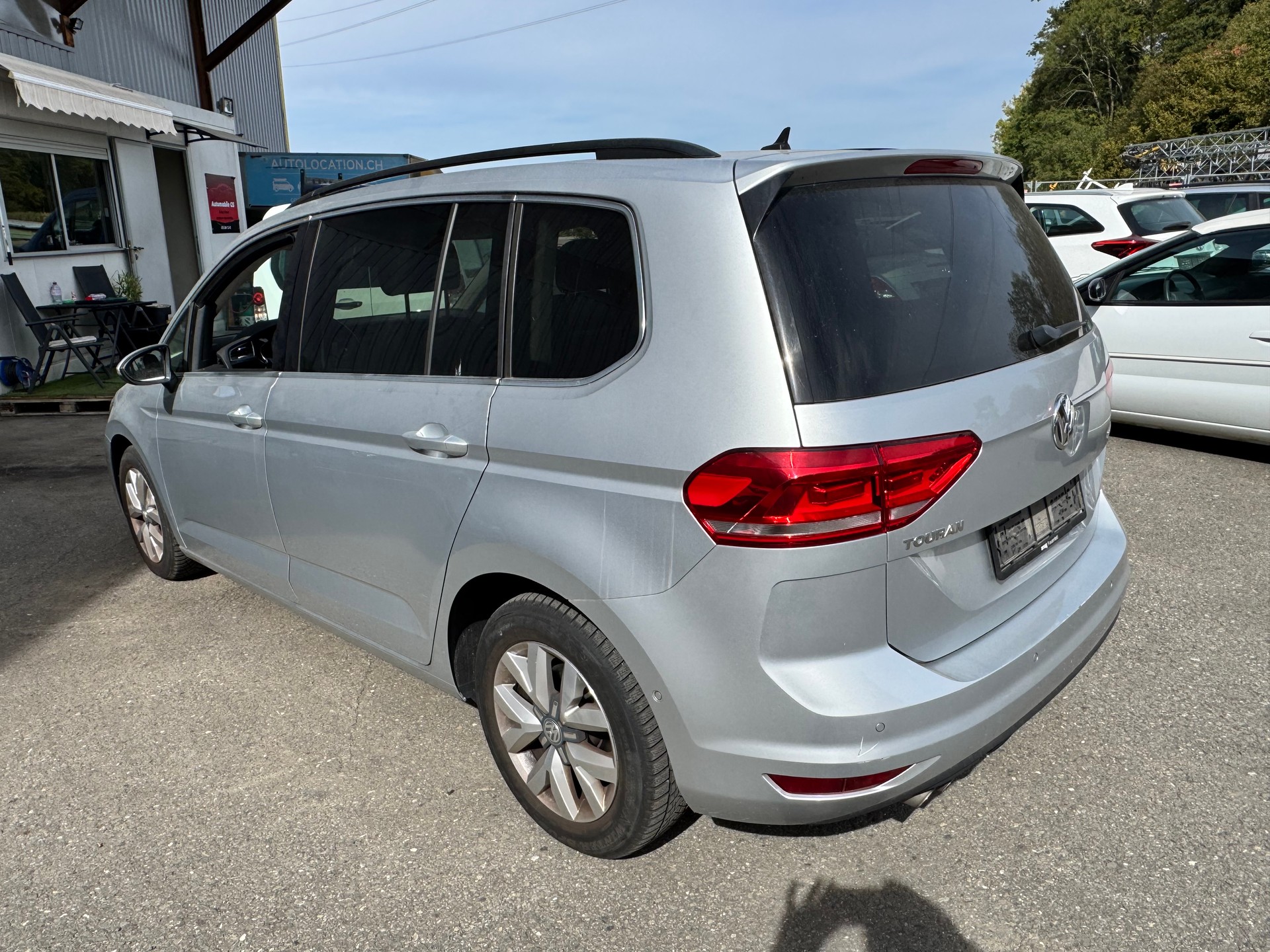 VW Touran 2.0 TDI BlueMotion Technology Highline DSG-image-4
