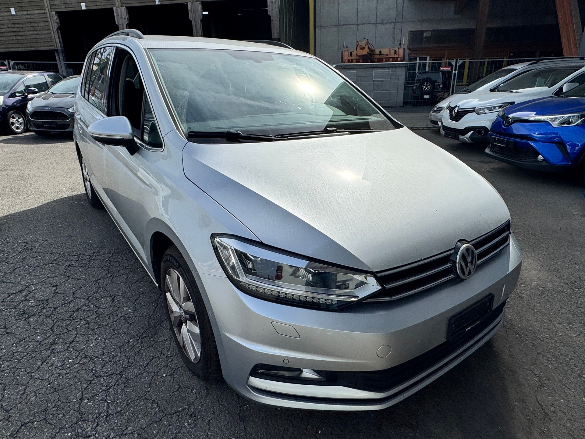 VW Touran 2.0 TDI BlueMotion Technology Highline DSG-image-1