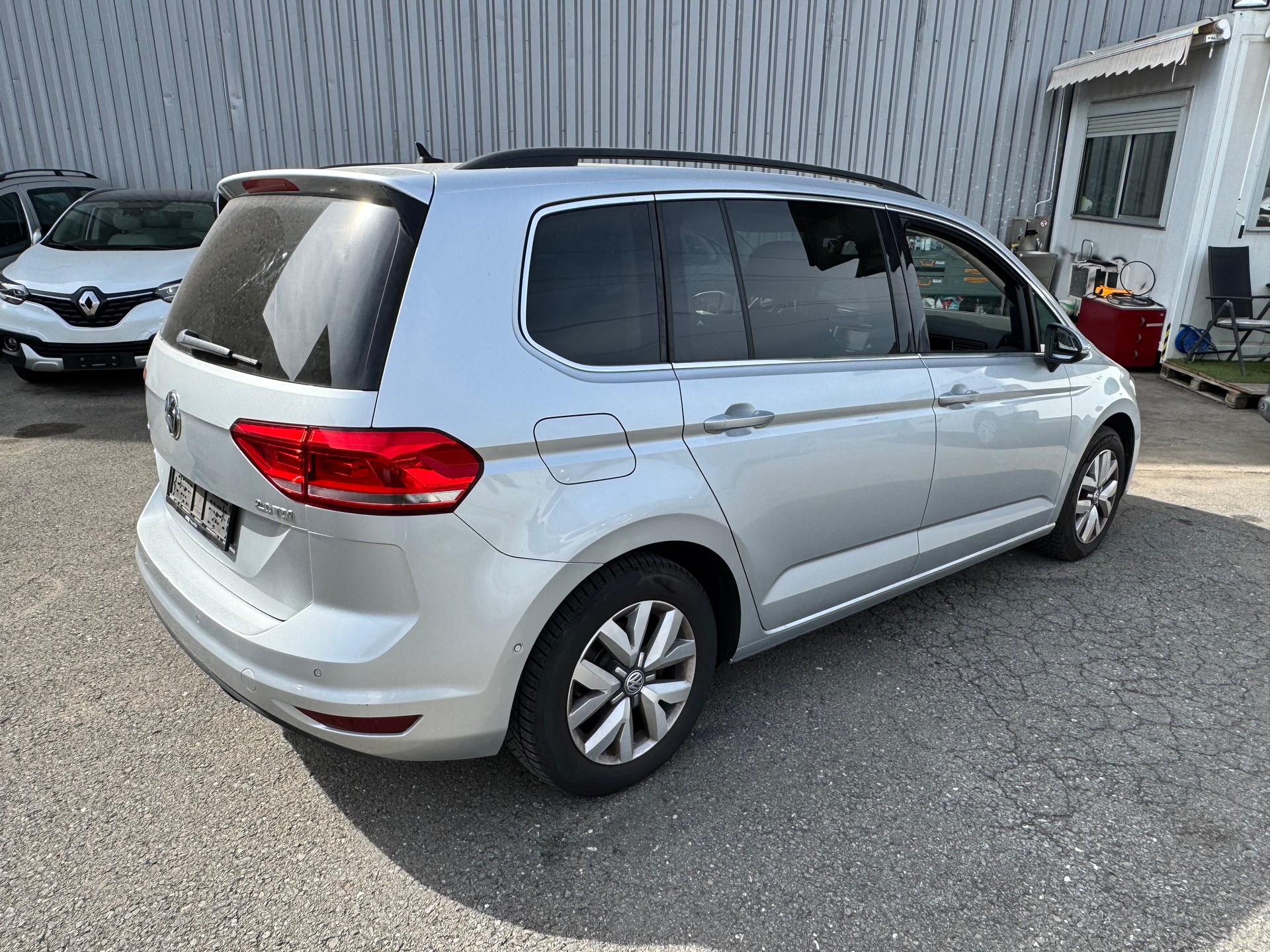 VW Touran 2.0 TDI BlueMotion Technology Highline DSG-image-6