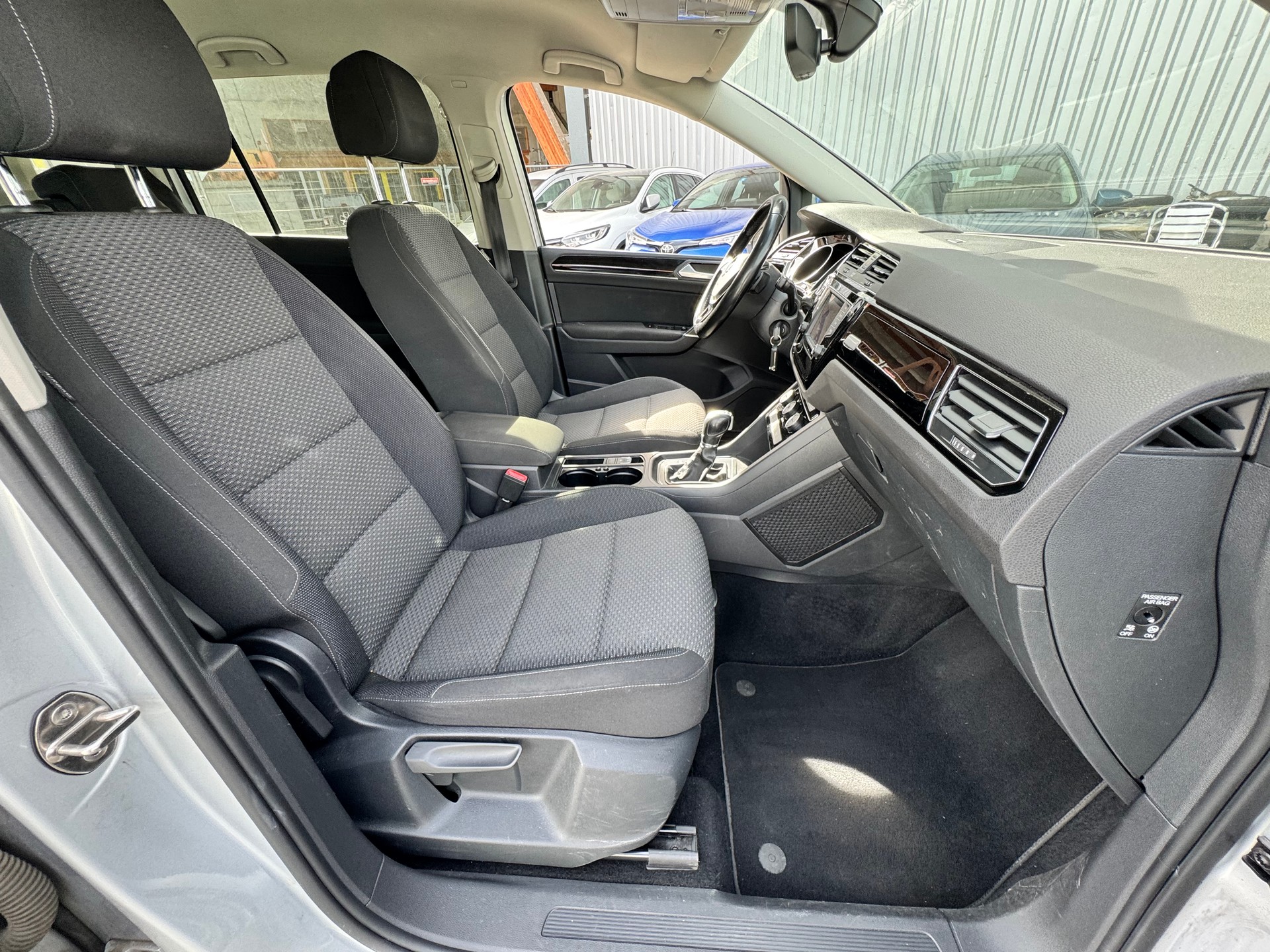 VW Touran 2.0 TDI BlueMotion Technology Highline DSG-image-11