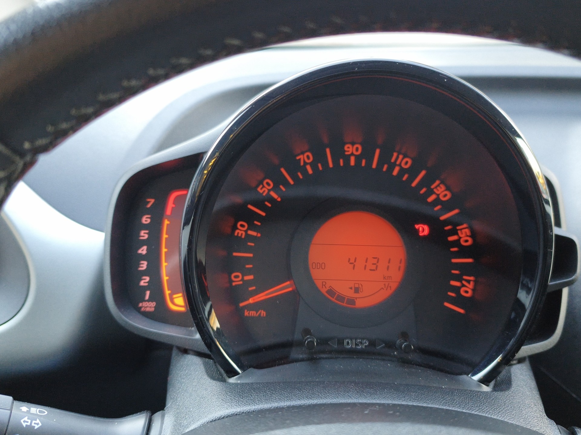 PEUGEOT 108 1.2 VTi Allure-image-12