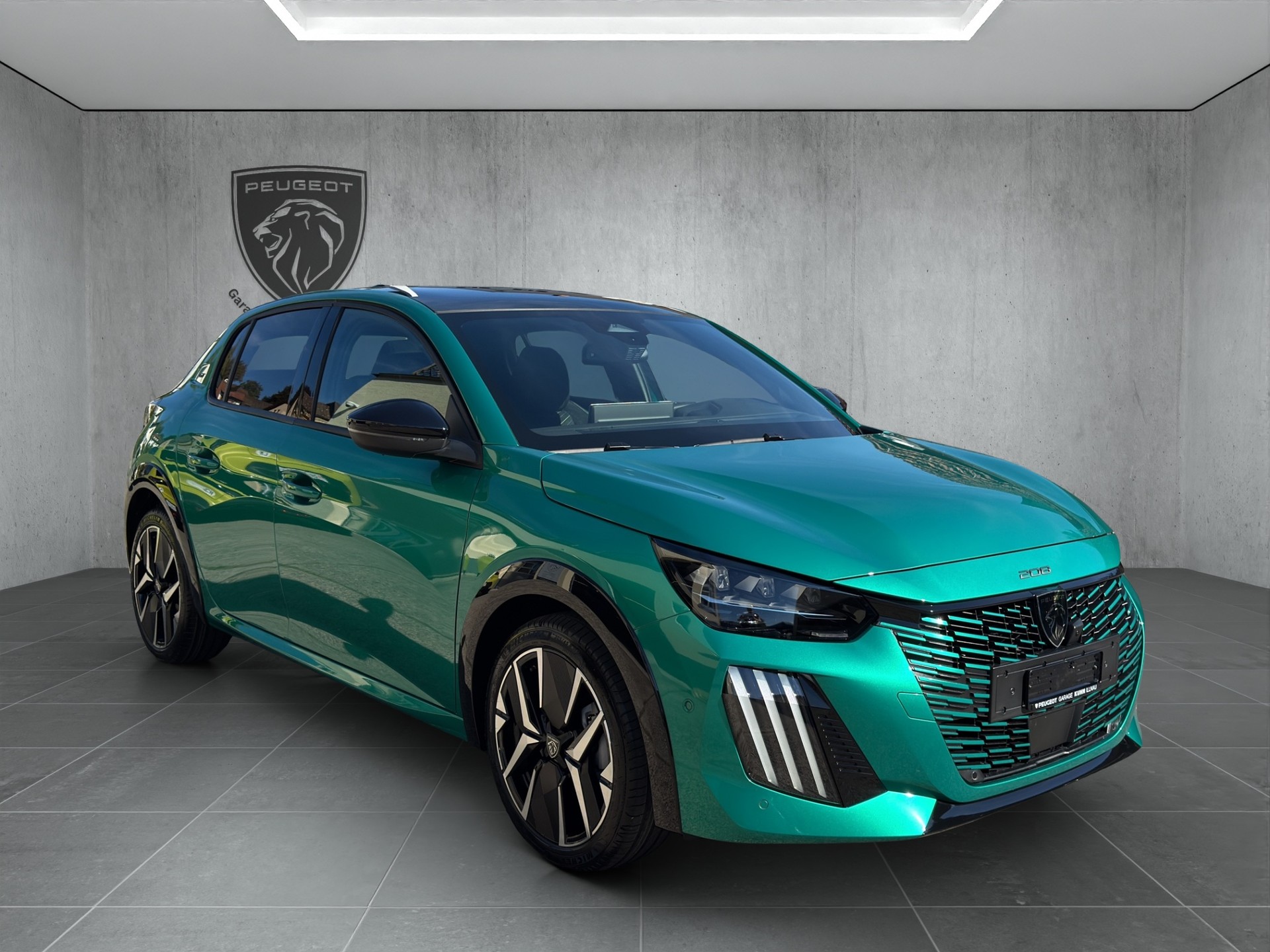 PEUGEOT 208 1.2 Hybrid 145 GT Exclusive-showroom-element-2
