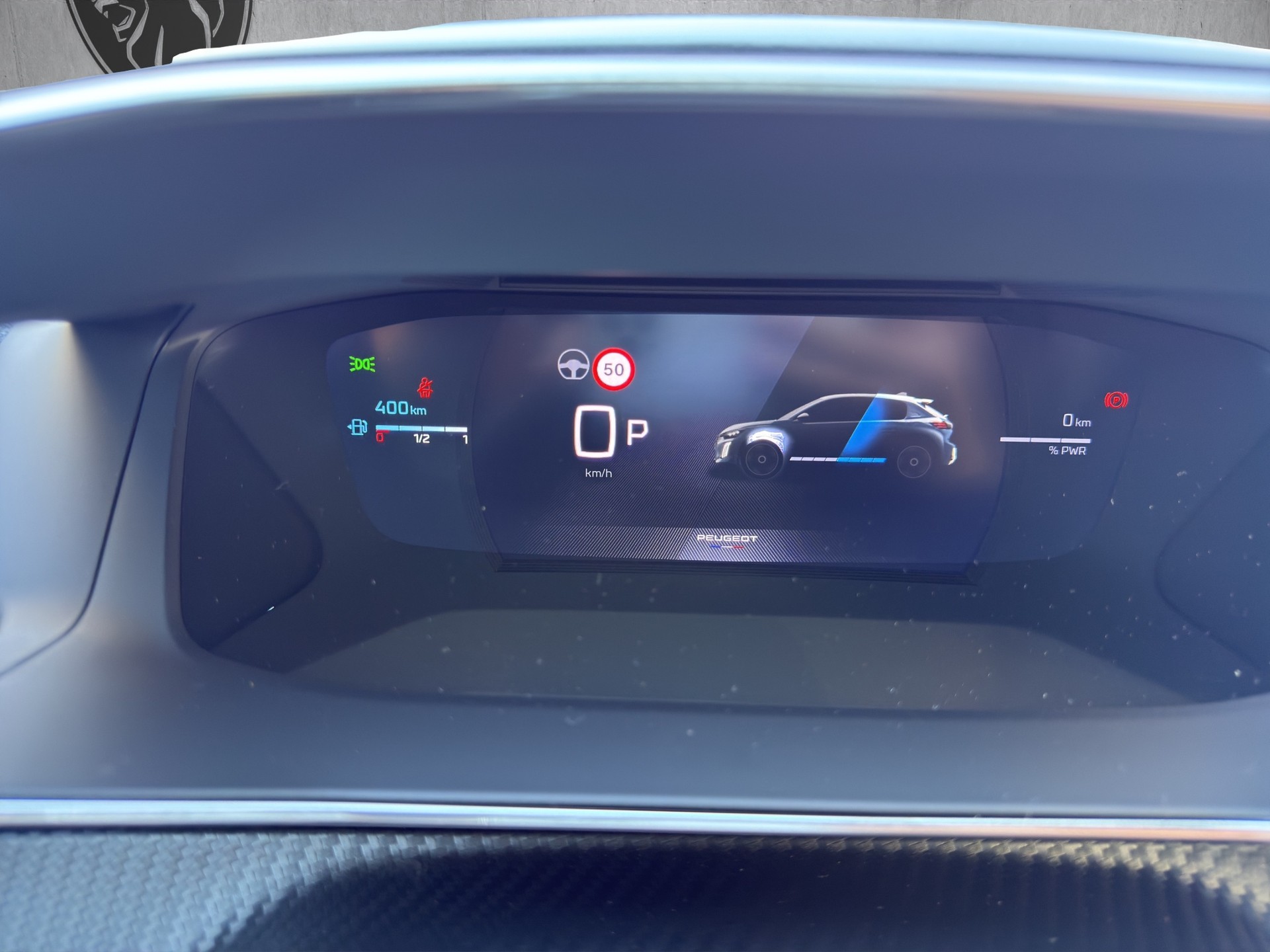 PEUGEOT 208 1.2 Hybrid 145 GT Exclusive-image-12