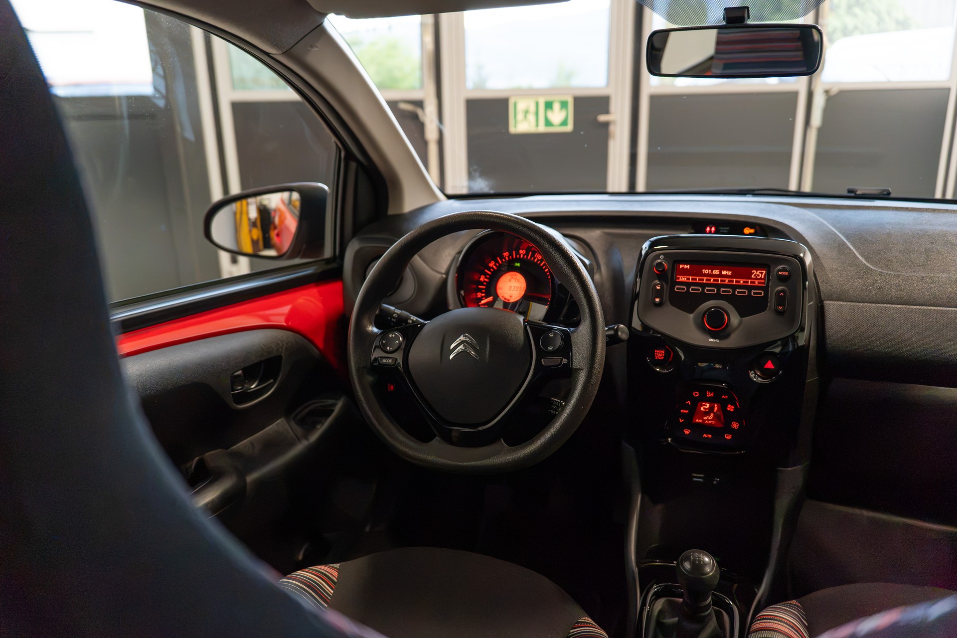 CITROEN C1 1.0 VTi Swiss Edition Stop&Start-image-10