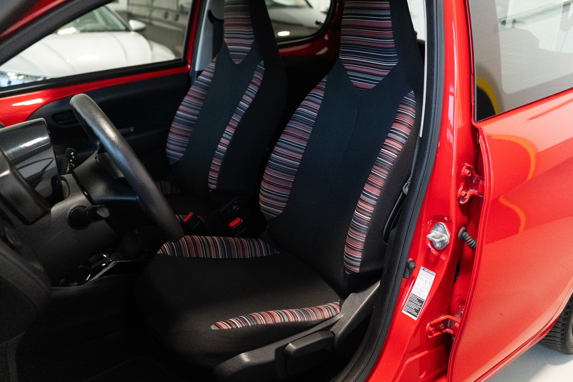 CITROEN C1 1.0 VTi Swiss Edition Stop&Start-image-9