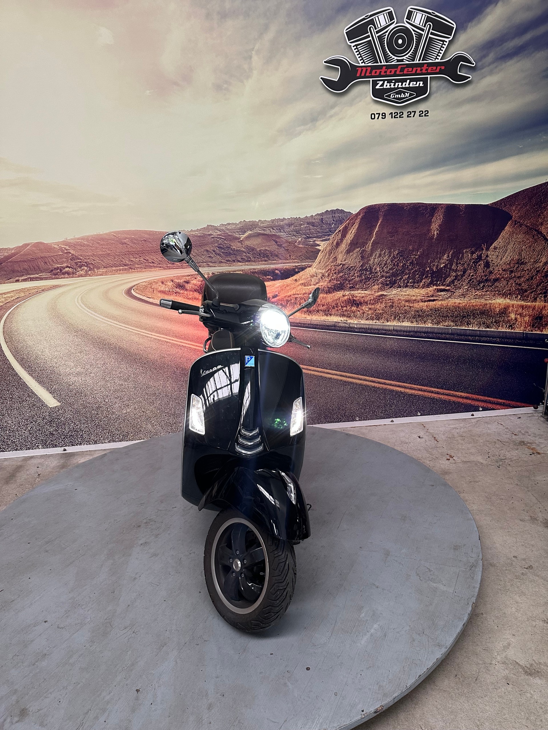 PIAGGIO Vespa GTS 300 Super Sport ABS-showroom-element-2
