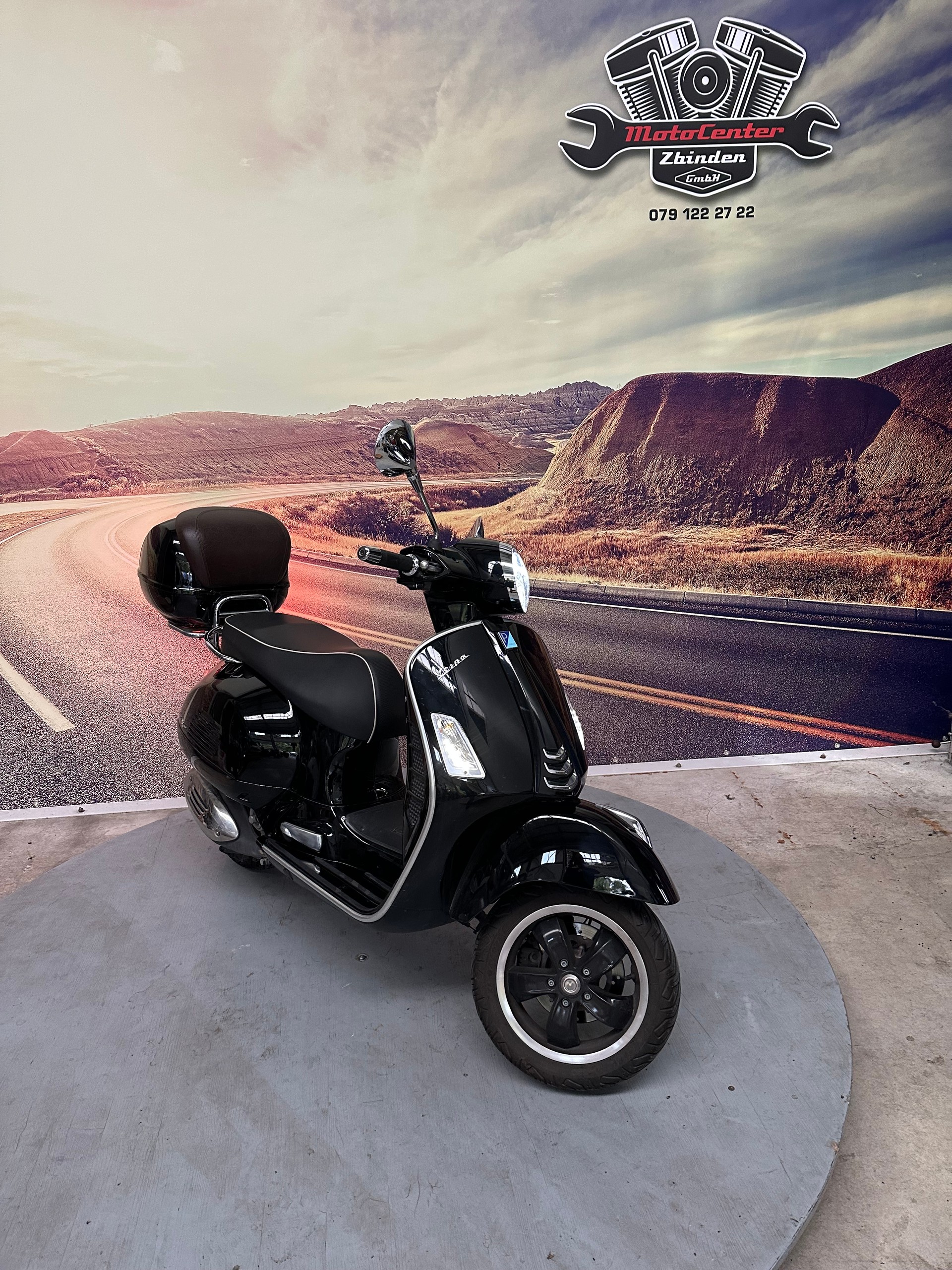 PIAGGIO Vespa GTS 300 Super Sport ABS-showroom-element-1