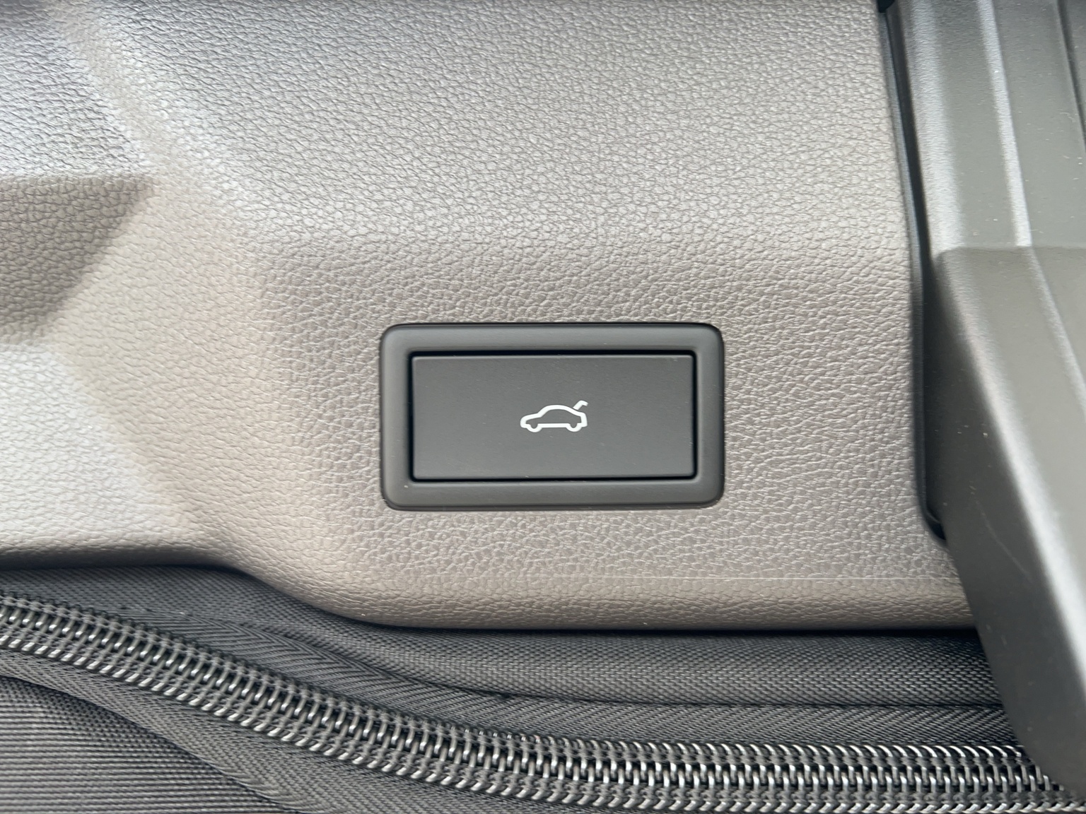 VW California eHybrid Beach Tour Liberty 4Motion-image-13