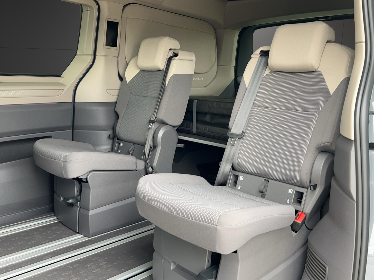 VW California eHybrid Beach Tour Liberty 4Motion-image-8