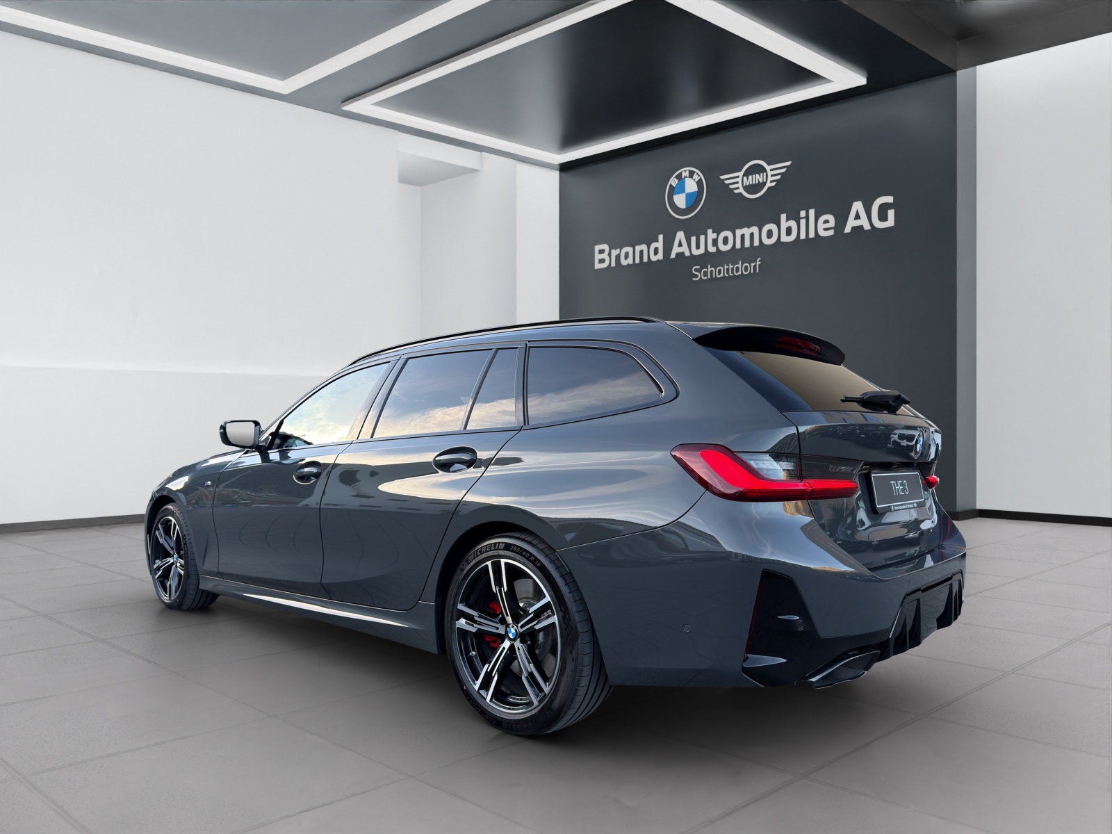 BMW M 340-showroom-element-2