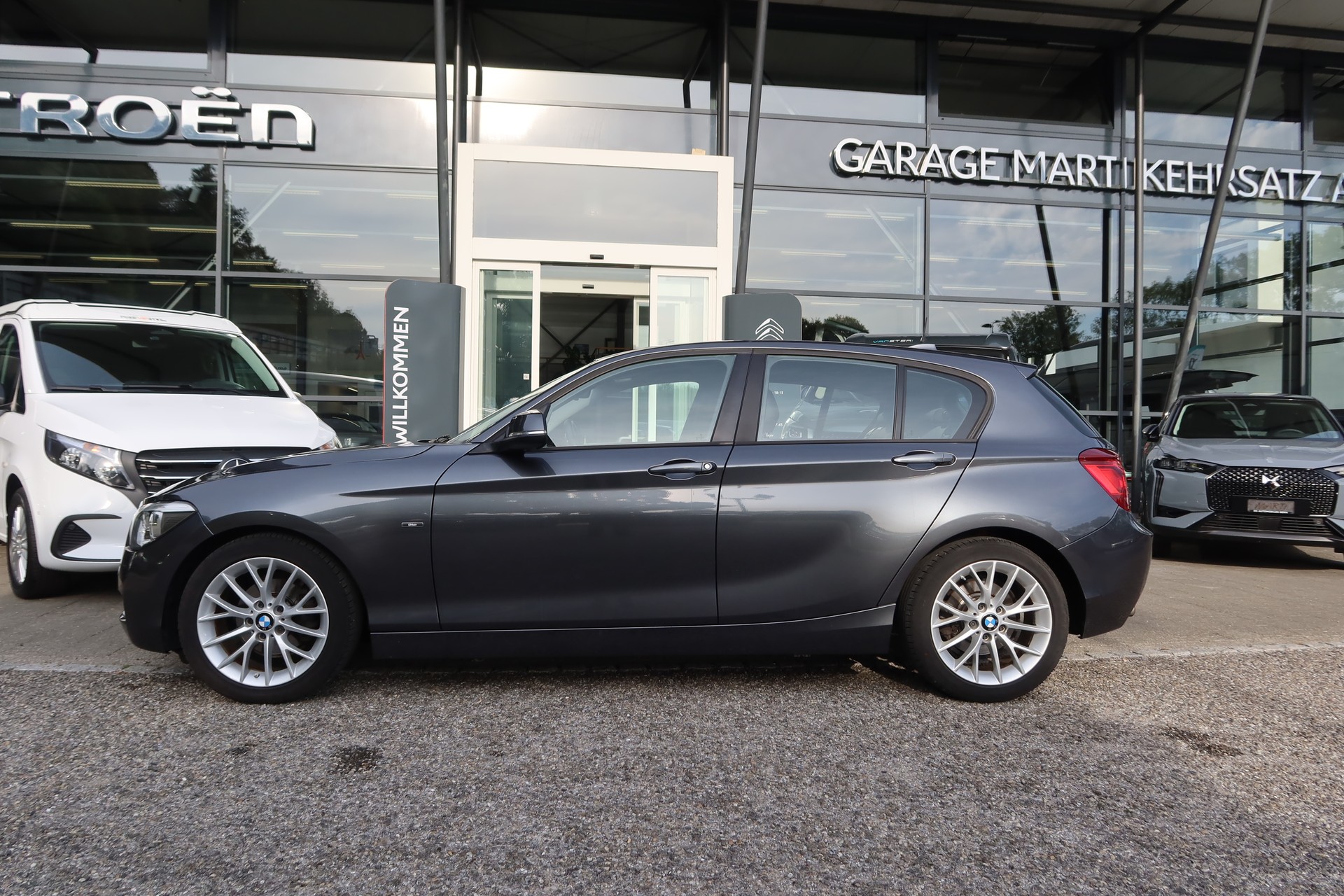 BMW 116i Urban Line-image-1