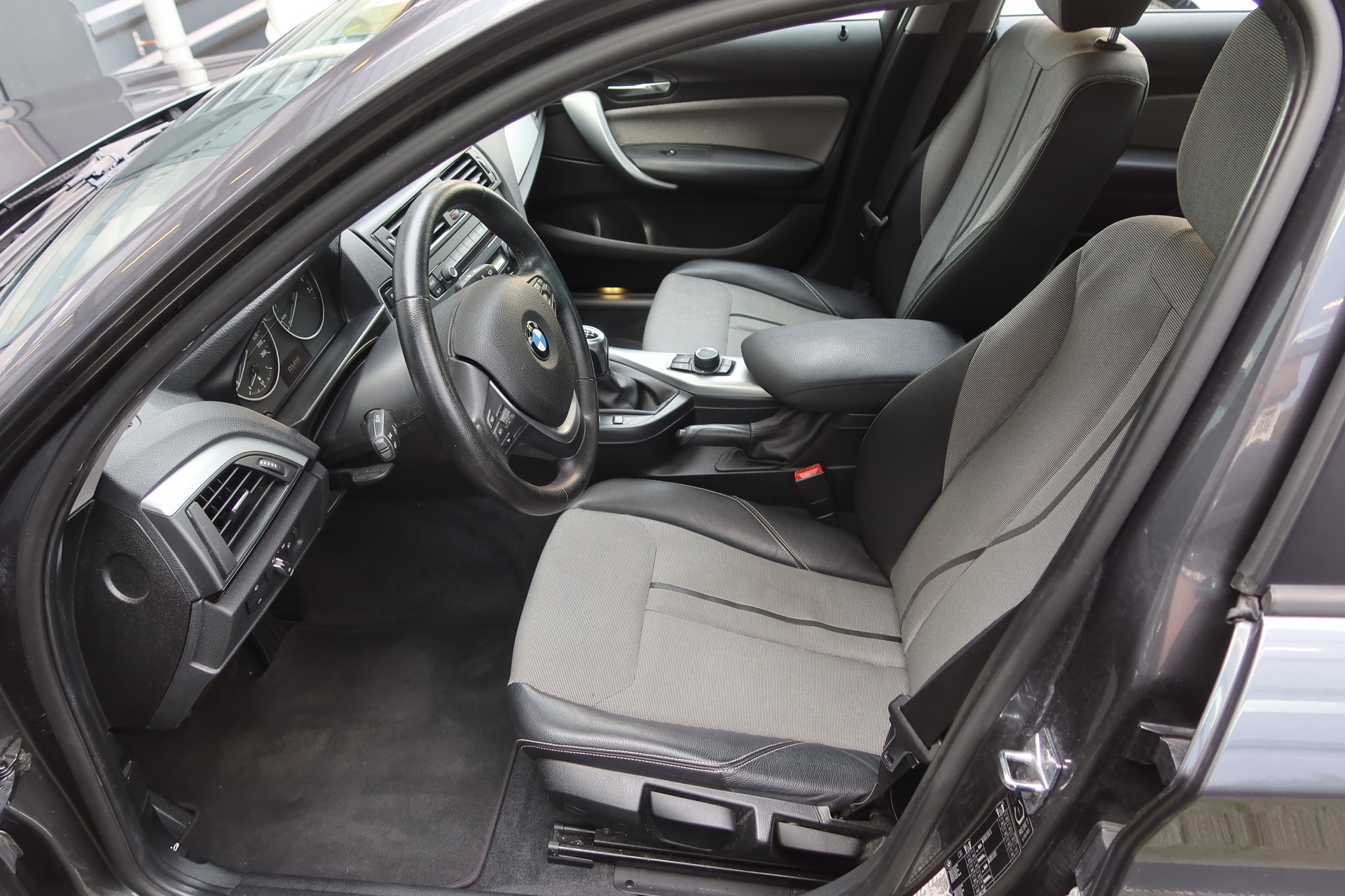 BMW 116i Urban Line-image-10