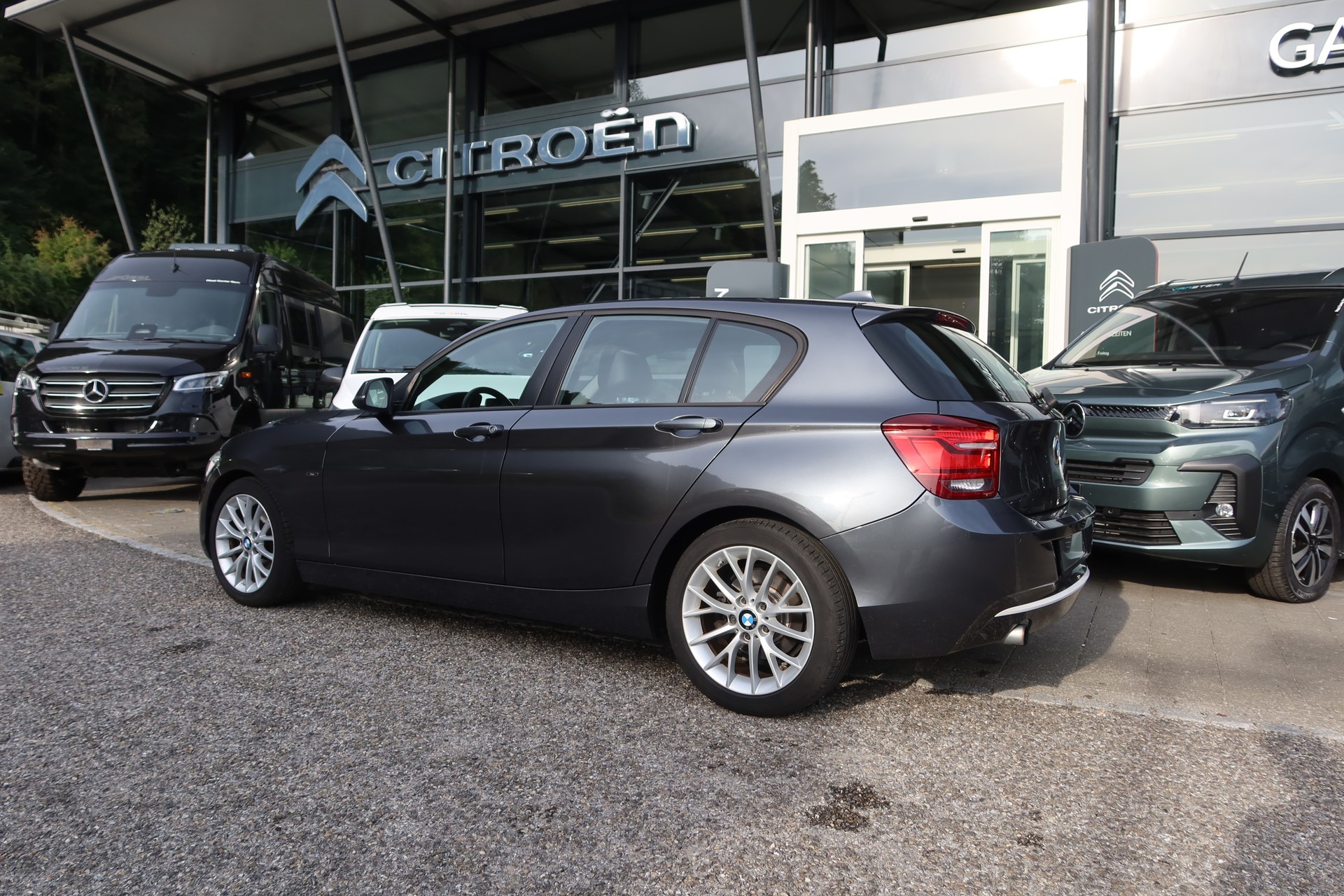 BMW 116i Urban Line-image-3