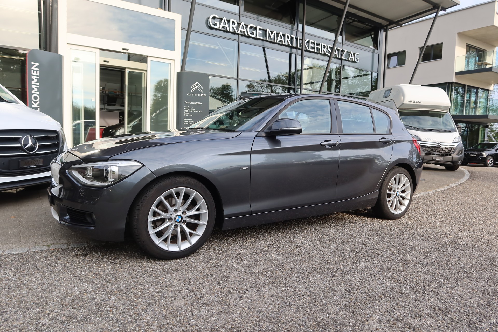 BMW 116i Urban Line-image-0