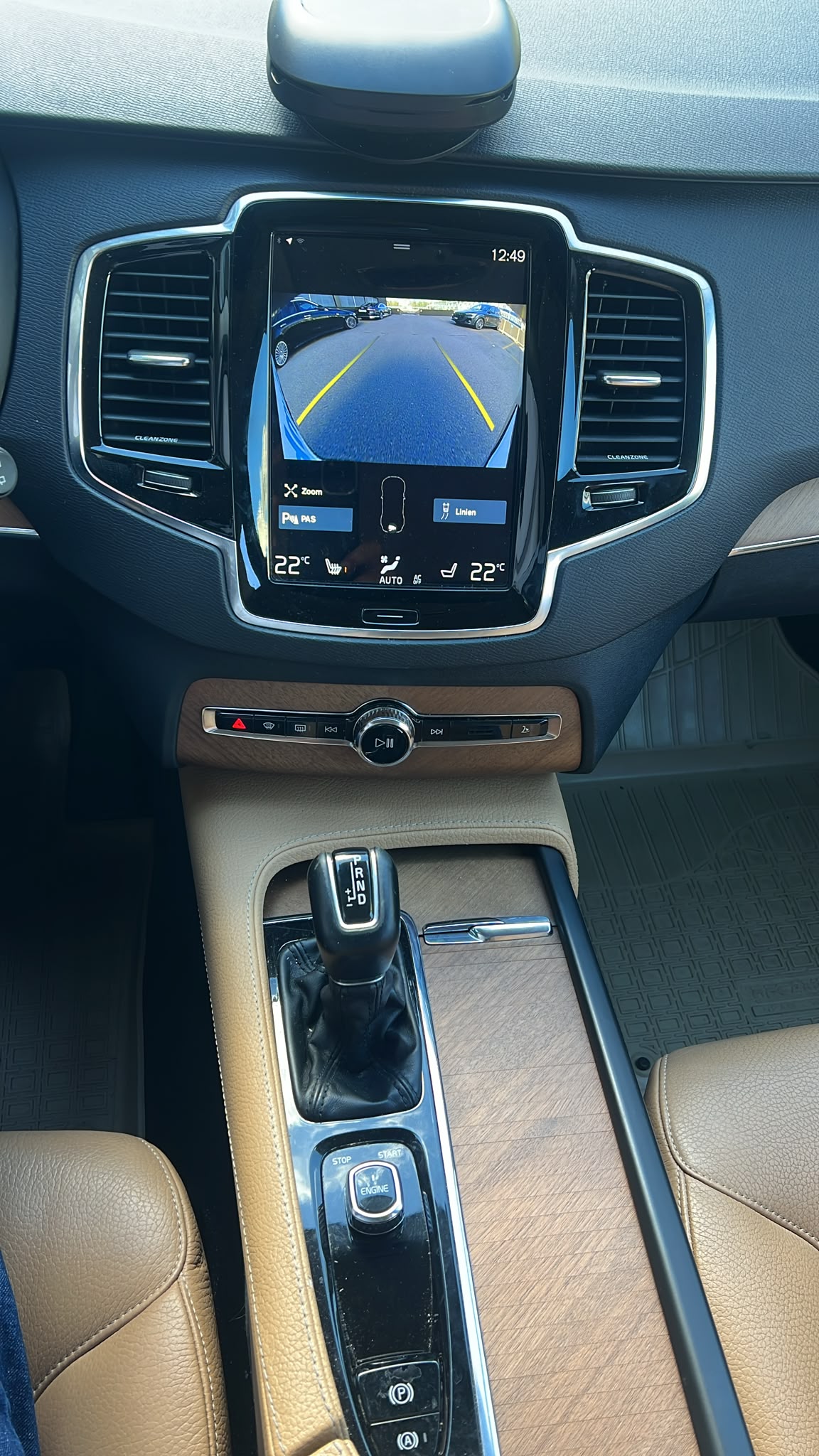 VOLVO XC90 D5 AWD Momentum Geartronic-image-9