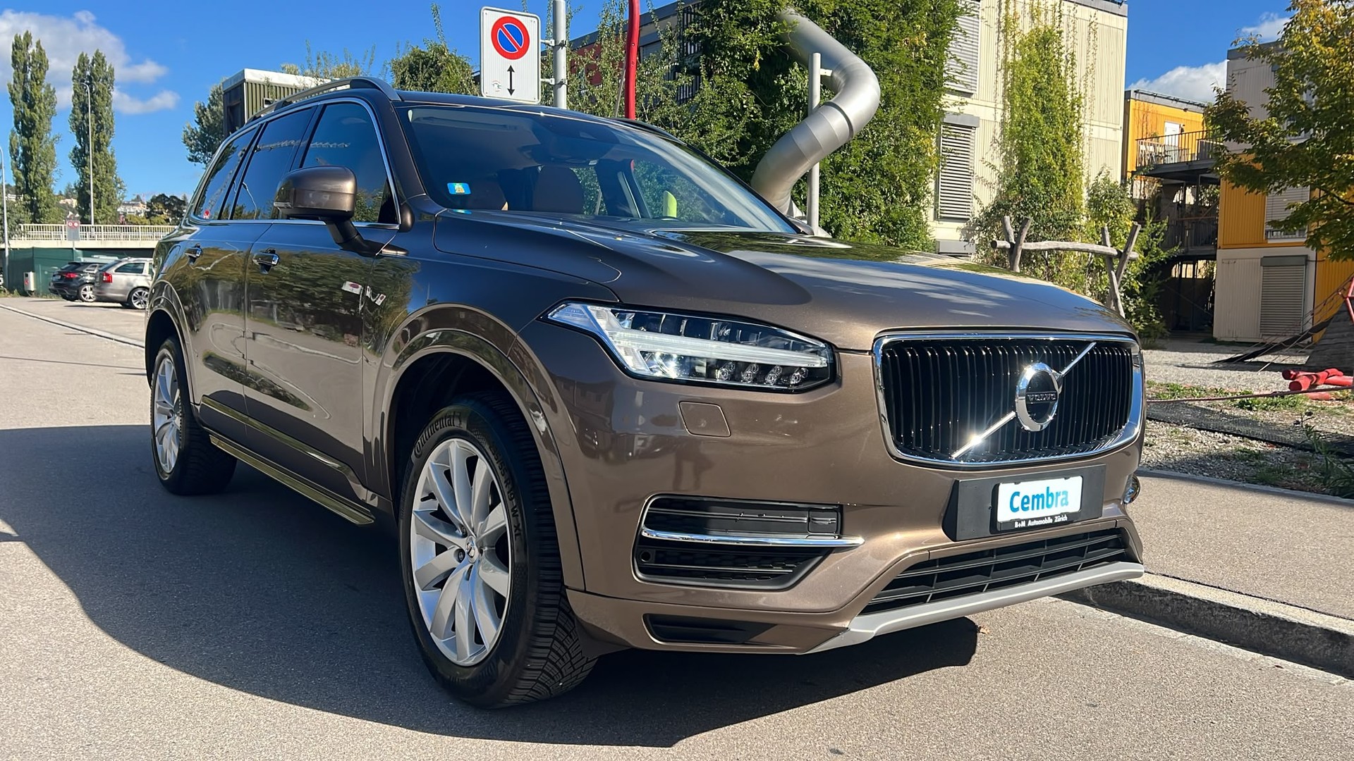 VOLVO XC90 D5 AWD Momentum Geartronic-image-2