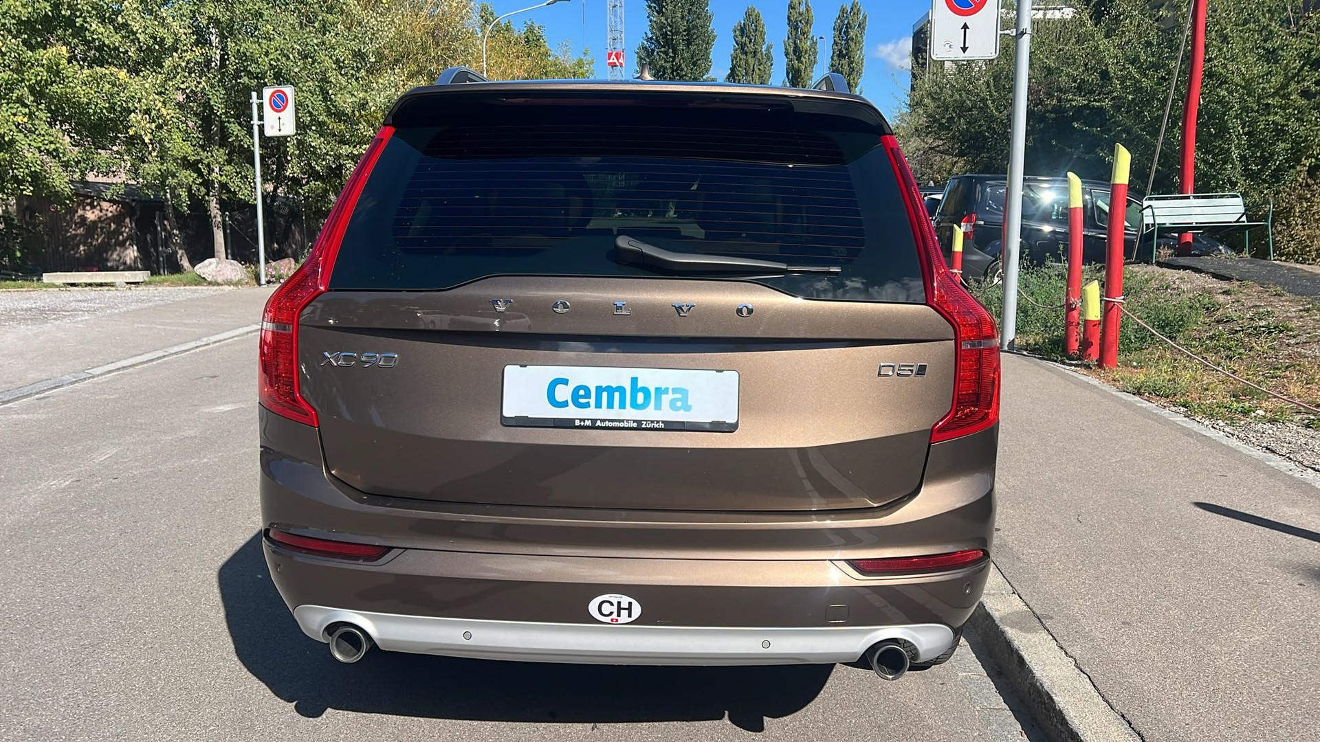 VOLVO XC90 D5 AWD Momentum Geartronic-image-6