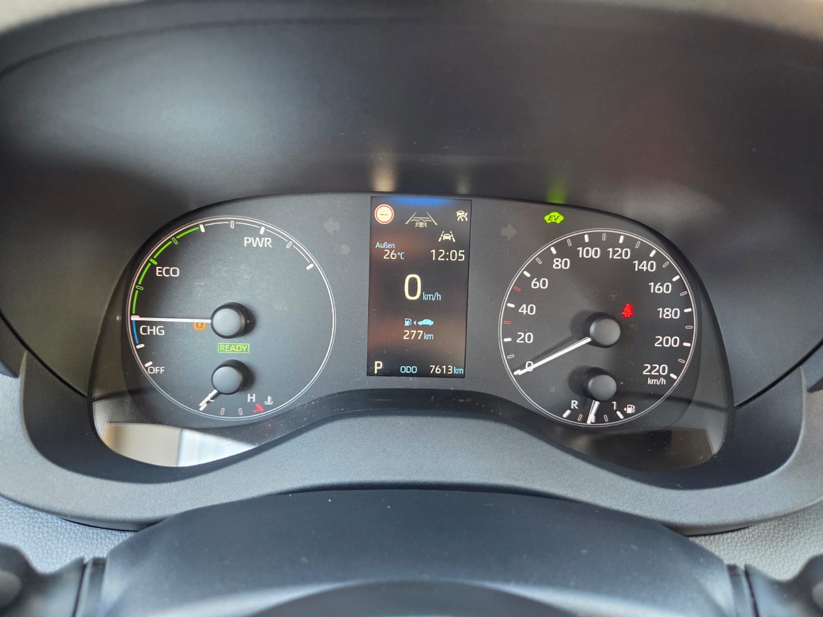 TOYOTA Yaris 1.5 Comfort e-CVT-image-13