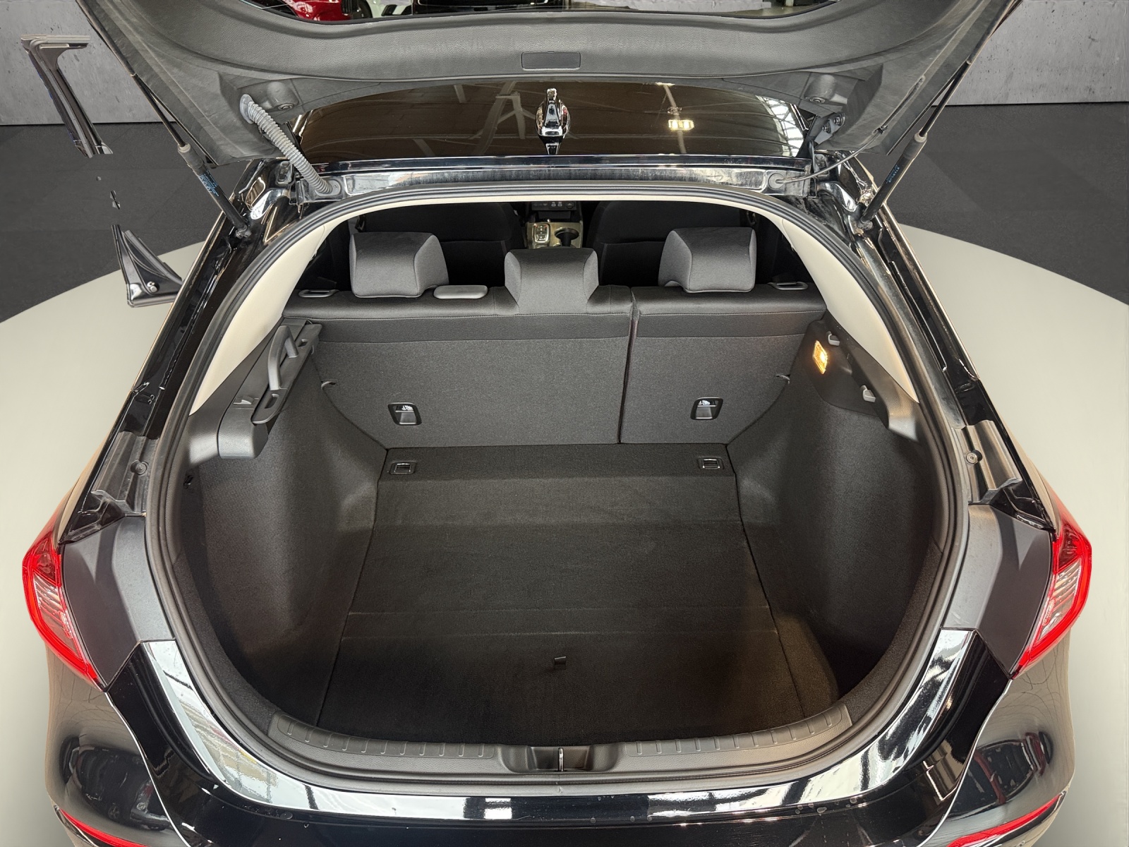 HONDA Civic 2.0 i-MMD Elegance-image-14