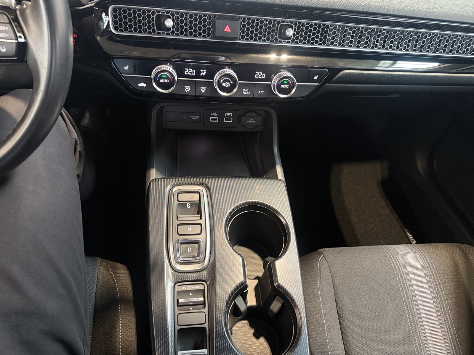 HONDA Civic 2.0 i-MMD Elegance-image-10
