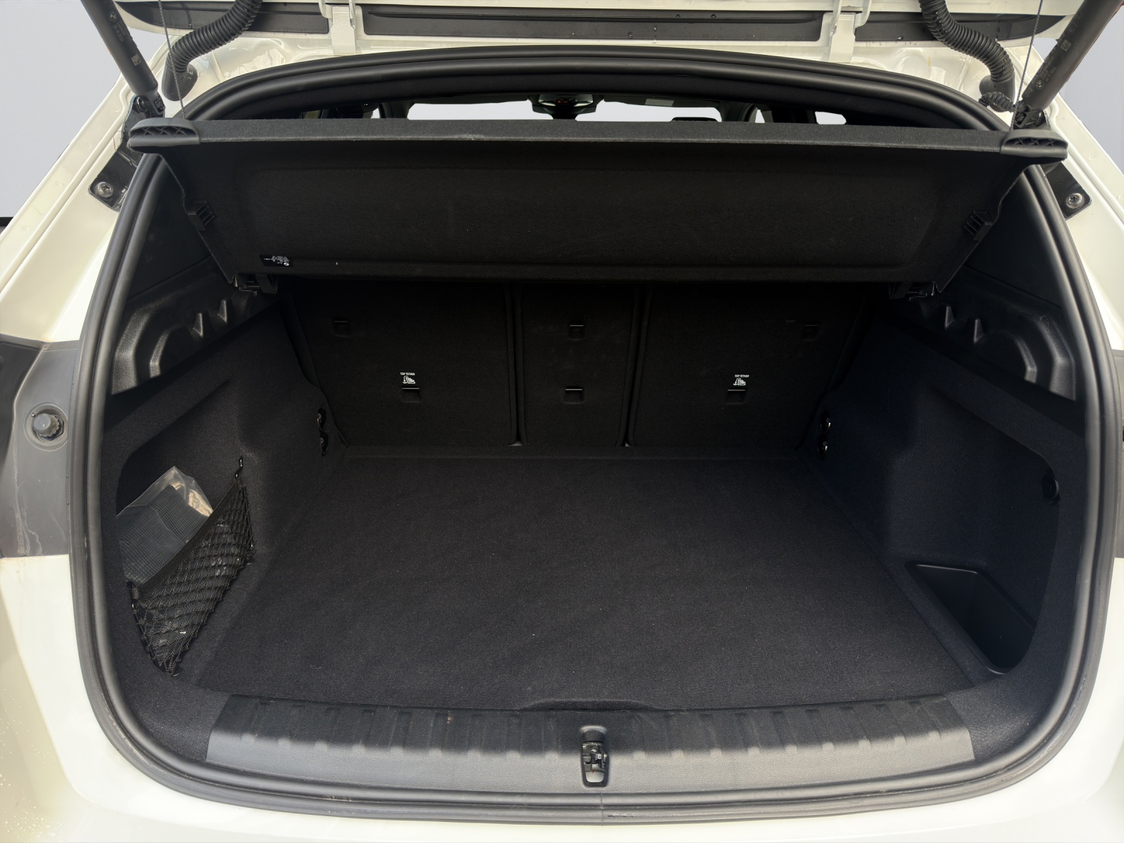 BMW X1 23d xDrive-image-12