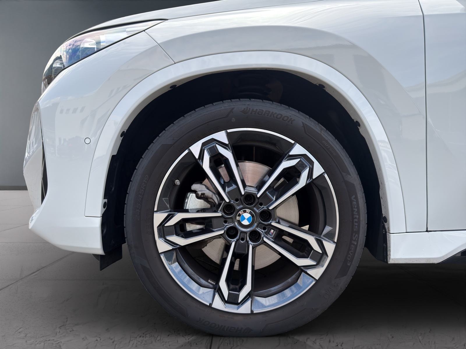 BMW X1 23d xDrive-image-8