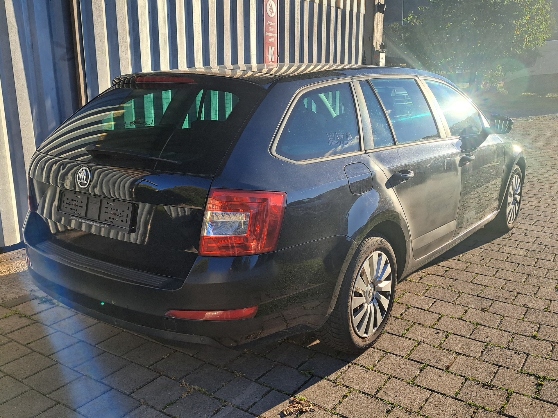 SKODA Octavia Combi 1.4 TSI Elegance-image-1