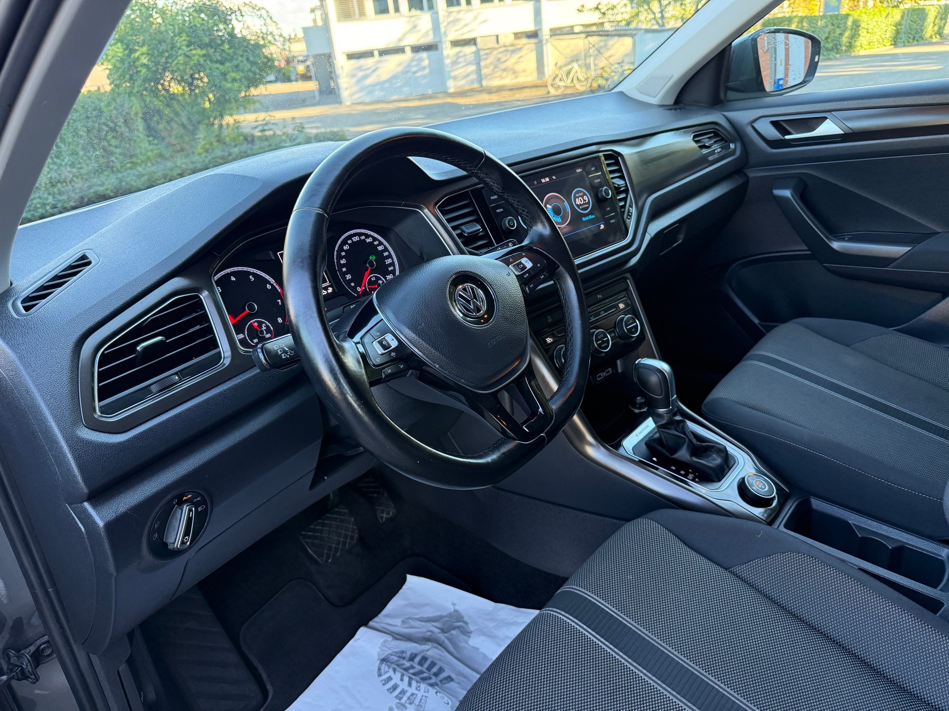 VW T-Roc 1.5 TSI EVO Advance DSG 4Motion-image-7