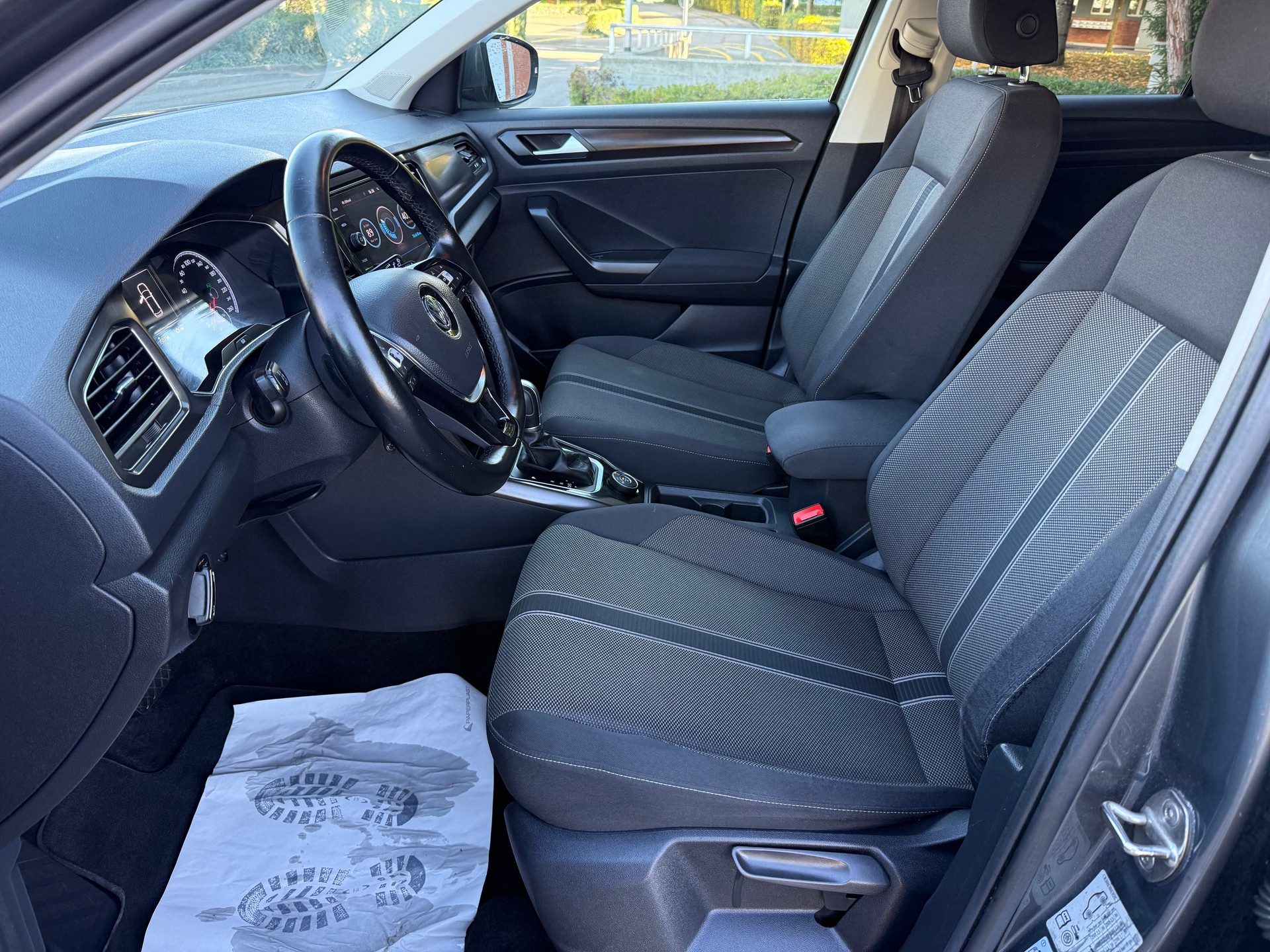 VW T-Roc 1.5 TSI EVO Advance DSG 4Motion-image-6