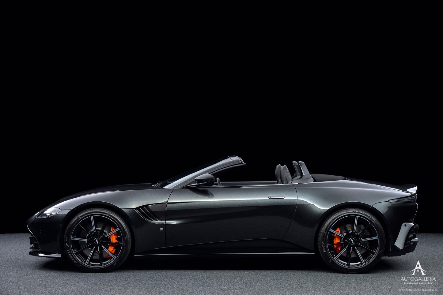ASTON MARTIN V8 Vantage 4.0 Roadster-image-2