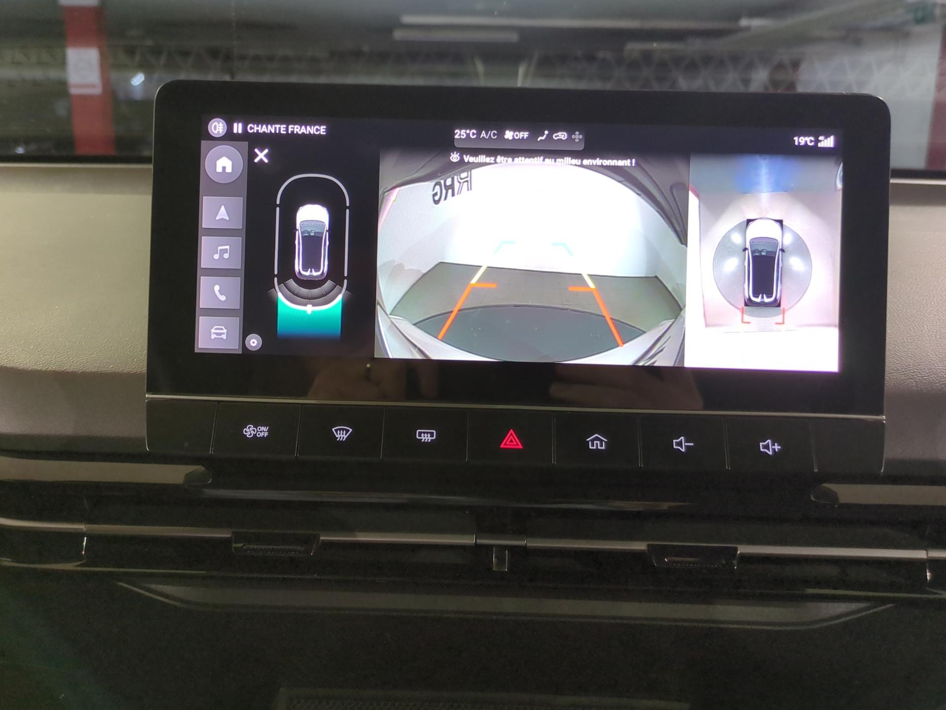 MG 4 EV 64kWh Luxury-image-21