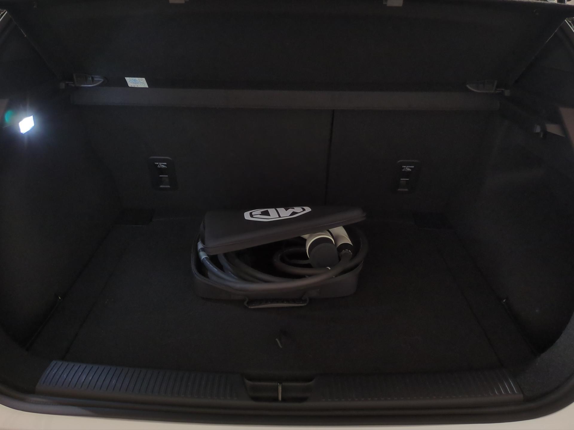 MG 4 EV 64kWh Luxury-image-15