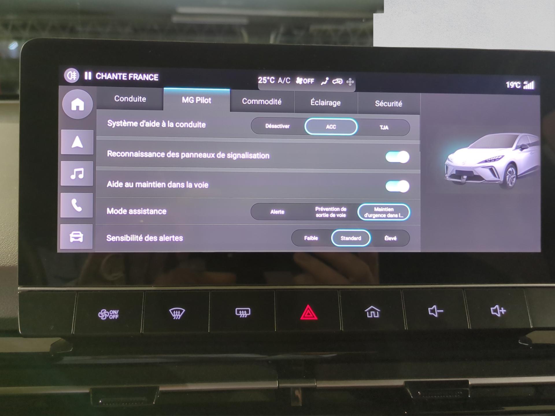 MG 4 EV 64kWh Luxury-image-27