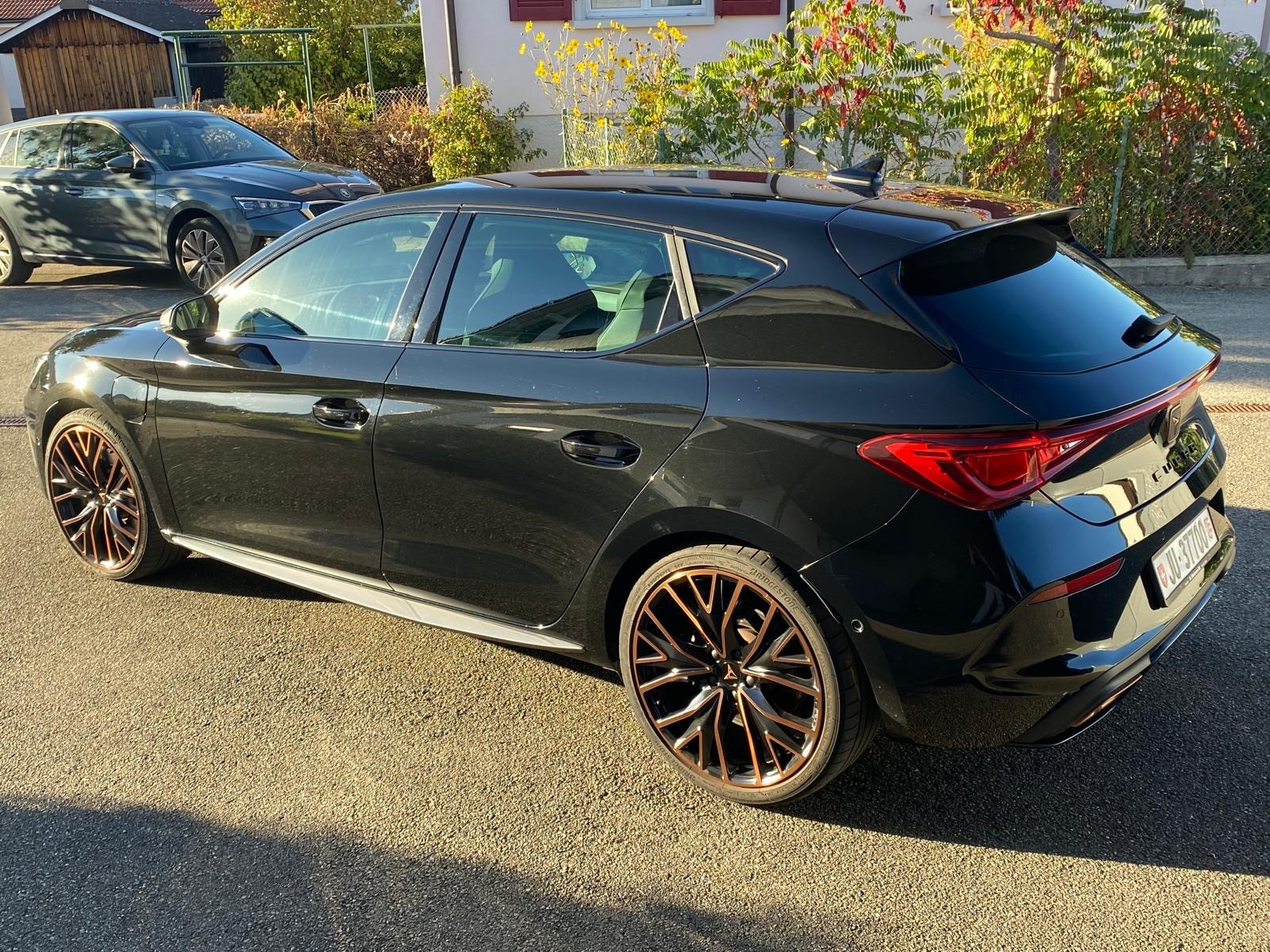 CUPRA 1.4 eHybrid DSG-image-1