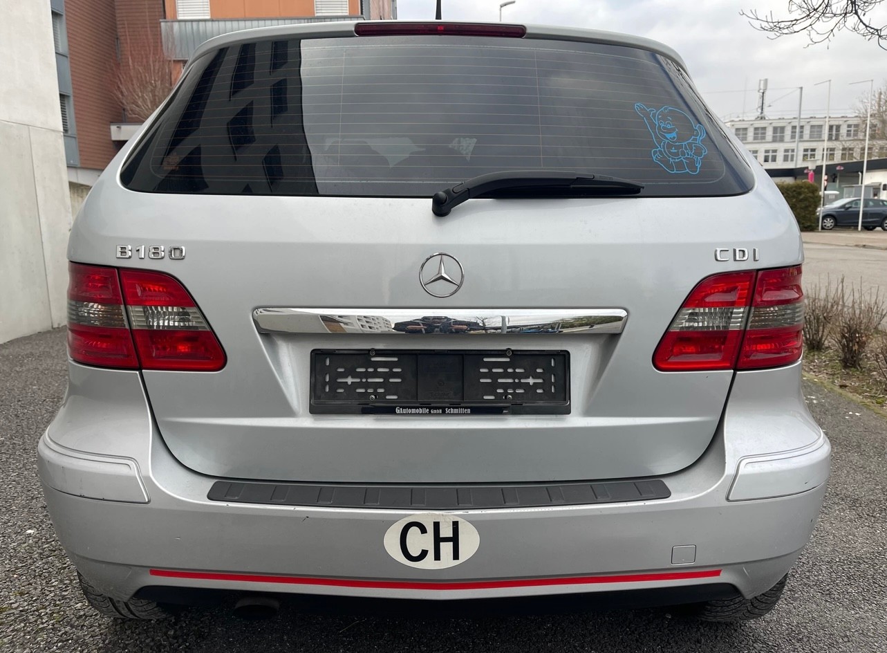 MERCEDES-BENZ B 180 CDI-image-5