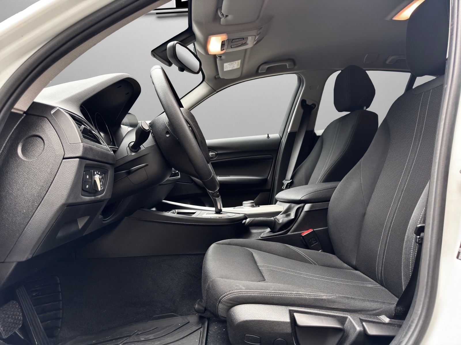 BMW 118i Steptronic *Tempomat*DAB+ uvm.*-image-7