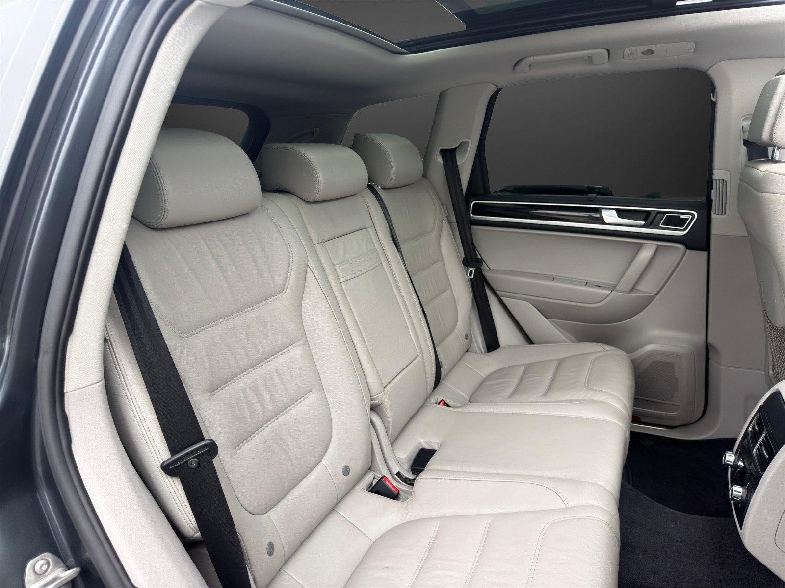 VW Touareg 4.2 V8 TDI Tiptronic mit 340 PS-image-13