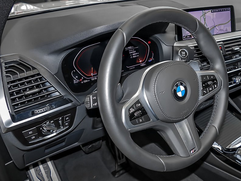 BMW X3 xDrive 20d Individual M Sport Steptronic-image-9