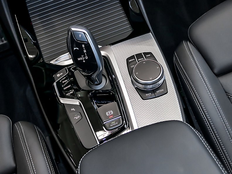 BMW X3 xDrive 20d Individual M Sport Steptronic-image-13