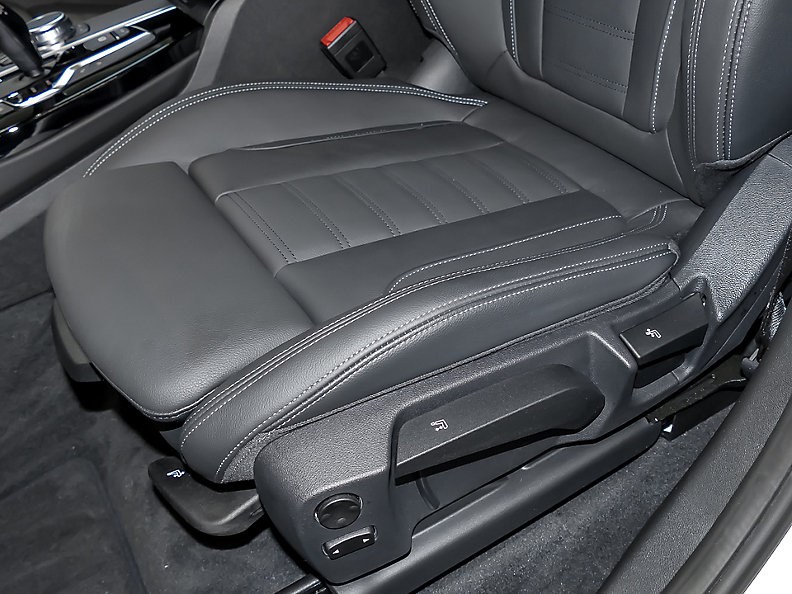 BMW X3 xDrive 20d Individual M Sport Steptronic-image-14